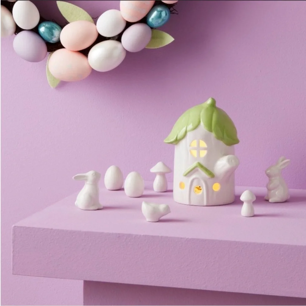 Target Spritz Spring Cabbage LIGHT UP Green & White Ceramic House